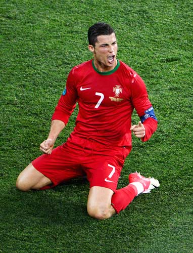 马斯坦托诺此前12次出场皇马赢11场，受伤后近5场仅取1胜（马斯坦托诺在场12战皇马11胜，伤停后近5战仅1胜）