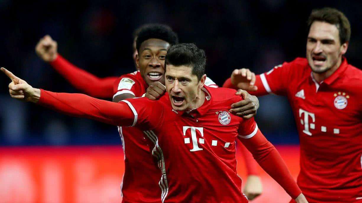 内格雷拉案件再掀风波：拉波尔塔作证后沉默离场，梅西话题意外抢镜（内格雷拉案再起波澜：拉波尔塔出庭作证后默然离场，梅西话题意外抢镜）