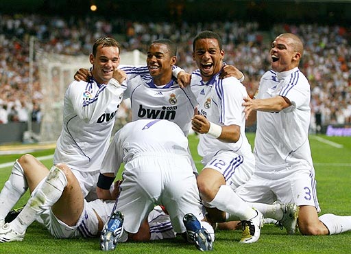 自06年以来，皇马首次有两名英格兰球员在西甲同时首发（皇马自2006年以来首次在西甲同时派出两名英格兰球员首发）