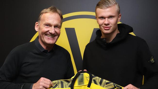 曼纳：冬窗是一个机会，中场是我们的引援关注重点（曼纳：冬窗良机将至，中场是引援首要目标）