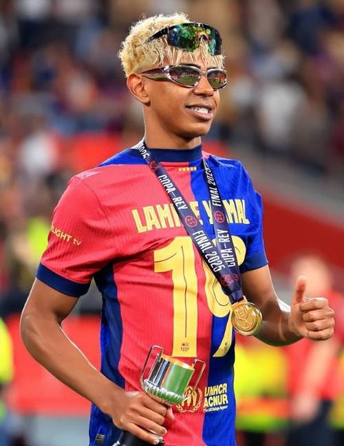 6.07次，西甲是本赛季五大联赛场均扑救次数最多的联赛（西甲以场均6.07次扑救领跑本赛季五大联赛）