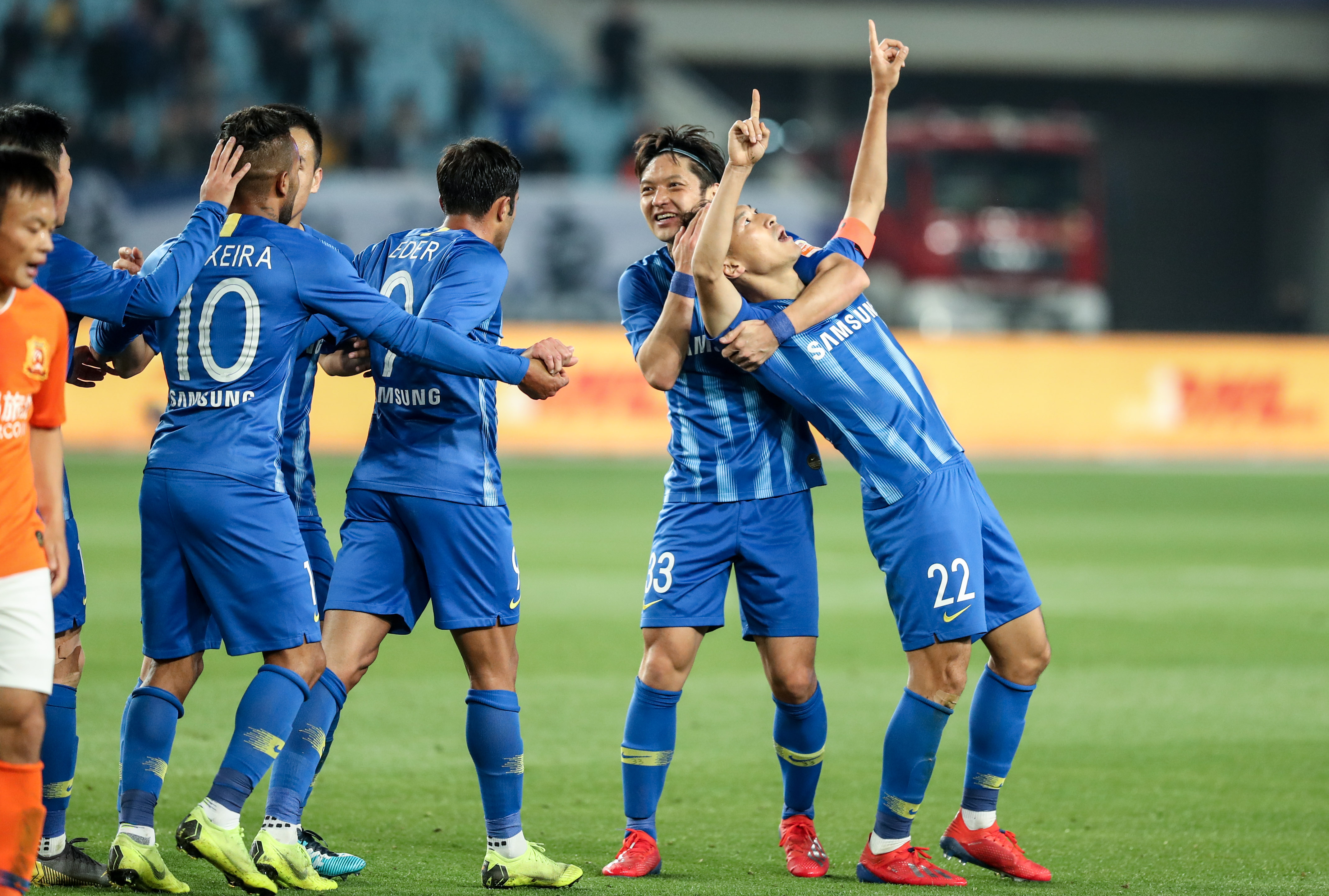 拉齐奥1-1博洛尼亚，伊萨克森打破僵局， 延斯-厄德高救主（拉齐奥1-1战平博洛尼亚：伊萨克森首开纪录，延斯-厄德高扳平救主）