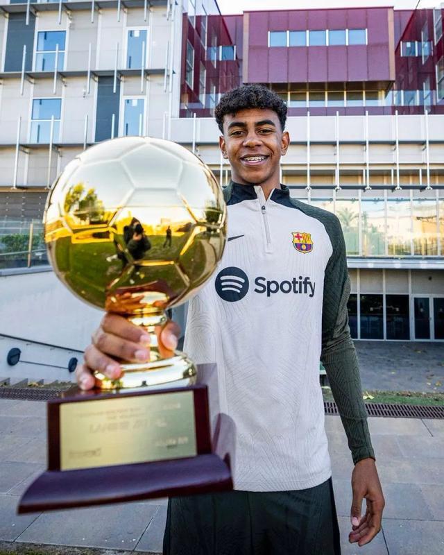 鲁伊斯：无论谁上场球队的核心不会变，对阵土耳其会非常艰难（鲁伊斯：人员再怎么变动球队核心不变，迎战土耳其将是一场硬仗）