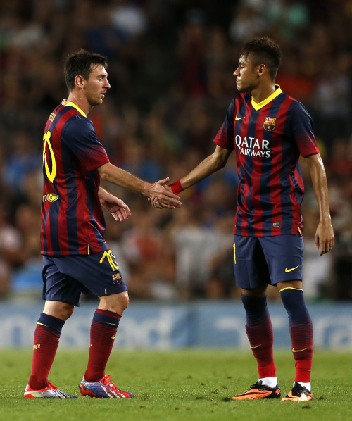 武里南联外援：每名队友都表现得非常出色，我们晋级机会很大（武里南联外援称队友集体发挥出色：晋级前景光明）