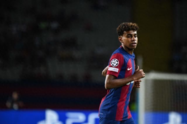 科隆vs法兰克福：卡明斯基、侯赛因巴希奇首发，格策、堂安律出战