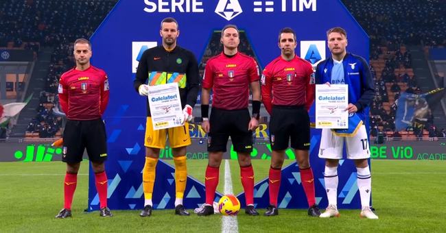 媒体人：山西男篮下午登上了前往杭州飞机，准备12日揭幕战