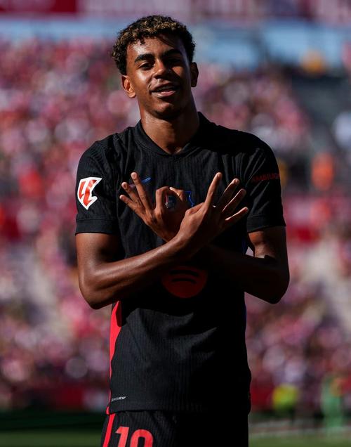 深入了解沙特？太阳报：萨拉赫和亨德森在伦敦秘密会面（太阳报：萨拉赫与亨德森伦敦密会，或为摸底沙特）