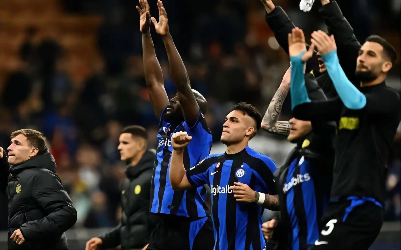 奥布拉克：我们有机会扳平比分；对方很容易就往中路完成传球（奥布拉克：原本能扳平；对手中路传递太轻松）