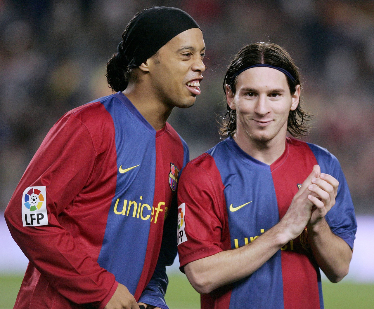 欧文突破助攻制胜球（欧文强突妙传造绝杀）