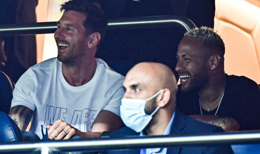 双拳难敌四手！库里末节独得14分&全场轰下39+5+5难救主（孤掌难鸣！库里末节狂砍14分，全场39+5+5仍难挽败局）