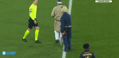 弗拉格：伦纳德是我努力的目标，自己可以在队内胜任得分角色（弗拉格：以伦纳德为标杆，自信承担球队得分职责）